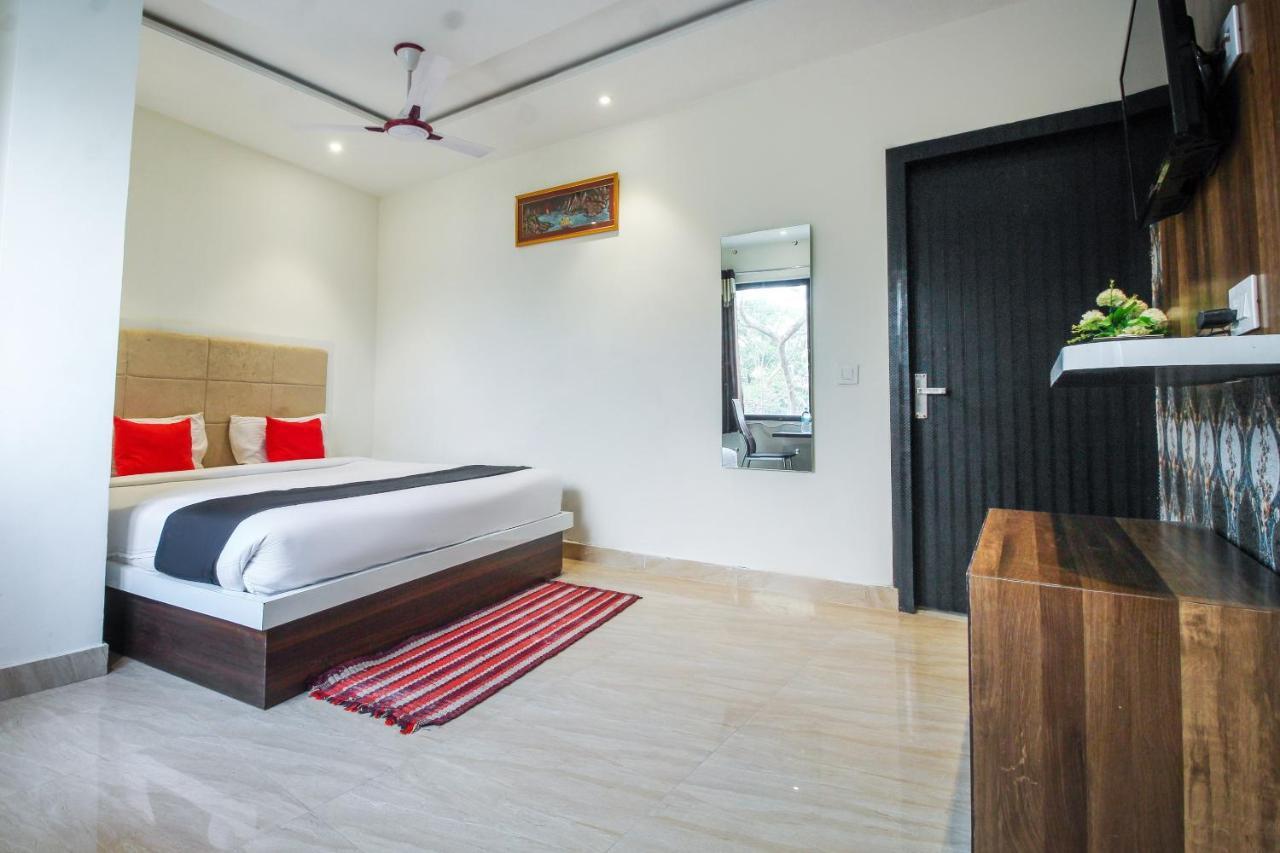 OYO 12750 Hotel Jalsa Tājganj Exterior foto