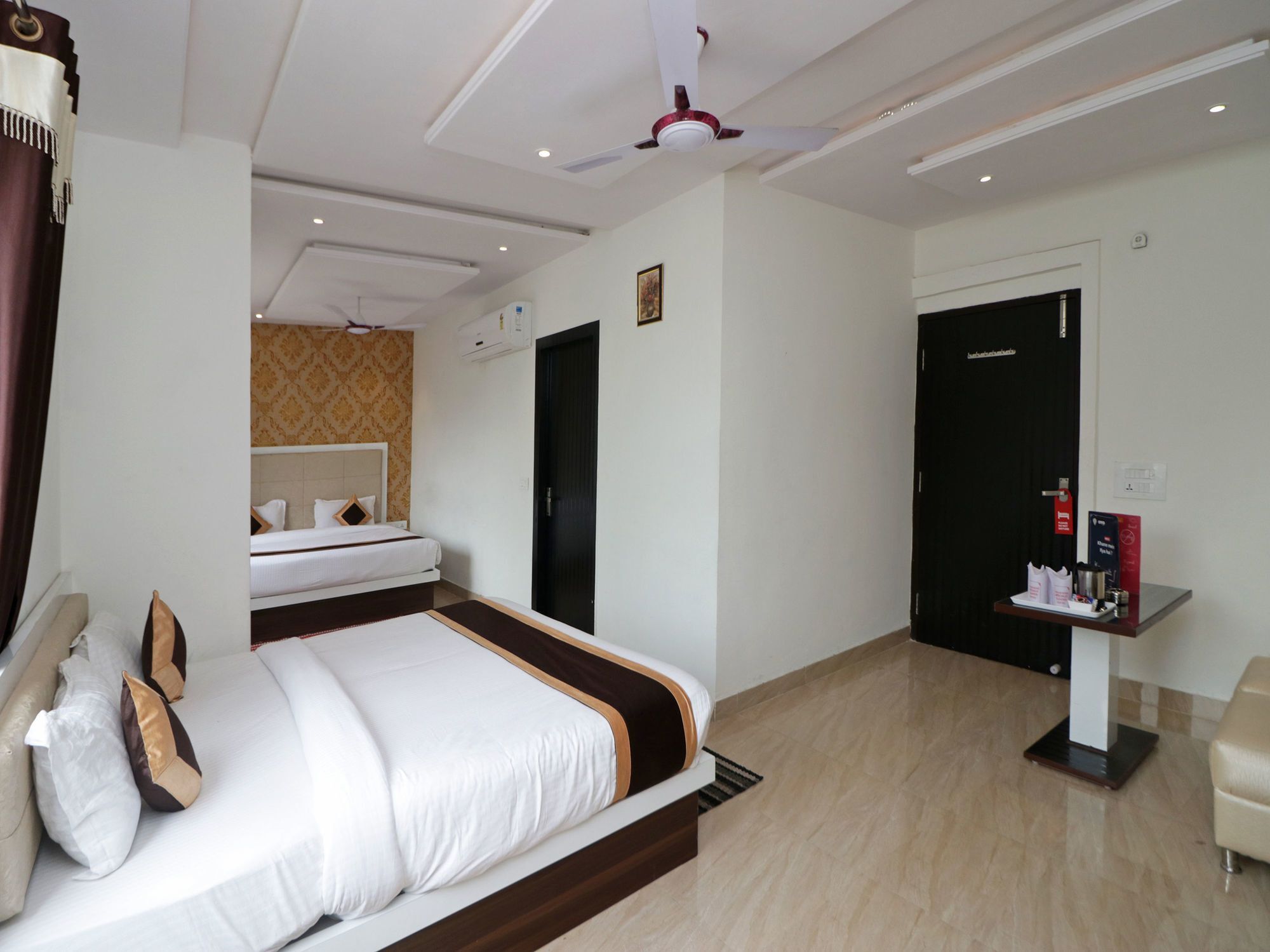 OYO 12750 Hotel Jalsa Tājganj Exterior foto